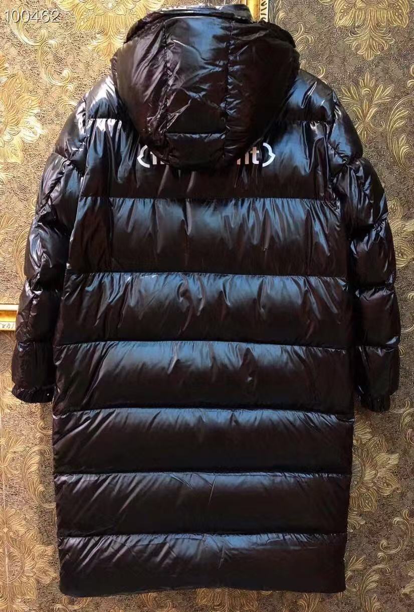 Moncler  モンクレール ダウンジャケット