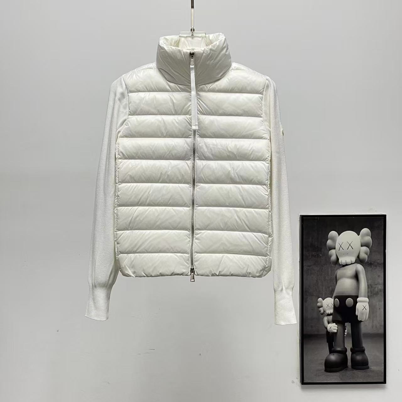 Moncler  モンクレール ダウンジャケット