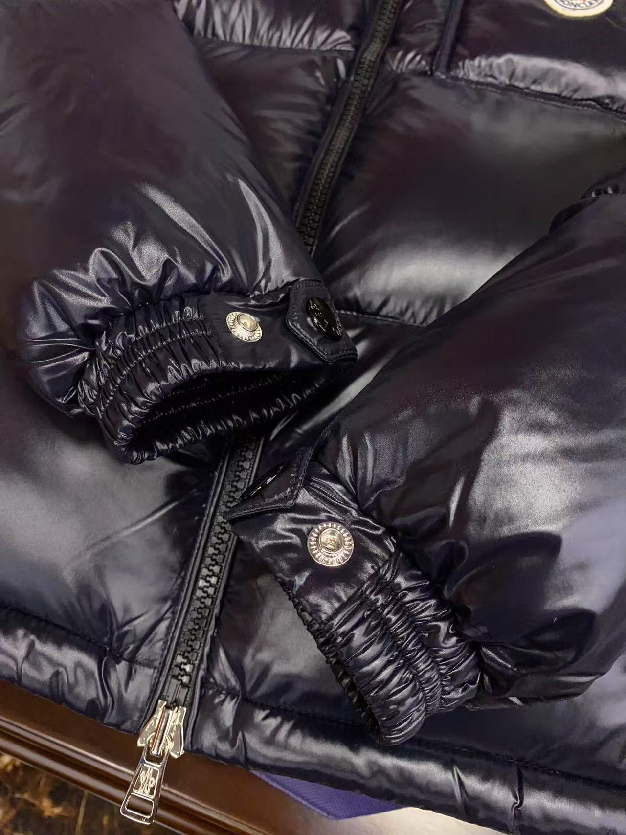 Moncler  モンクレール ダウンジャケット