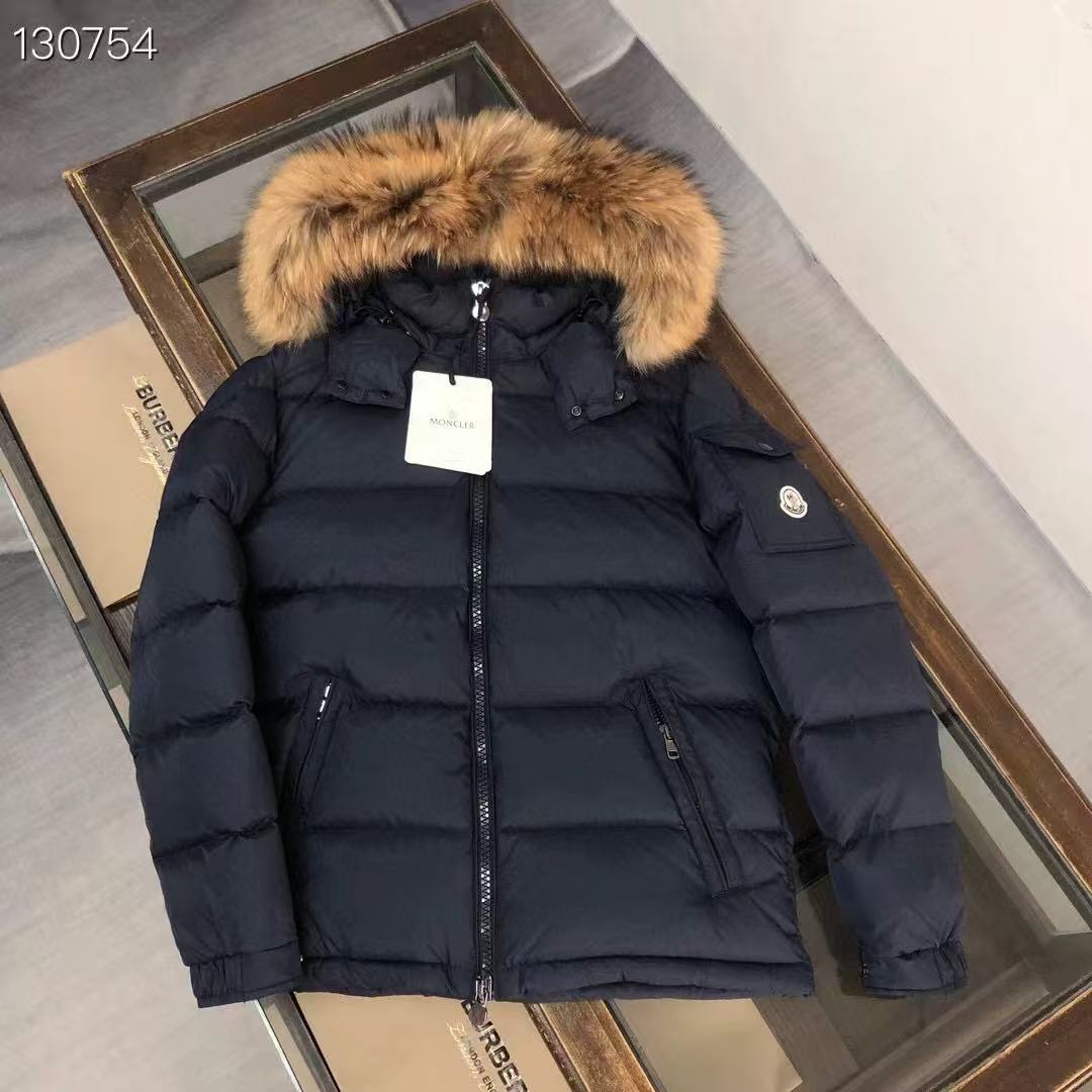 Moncler  モンクレール ダウンジャケット