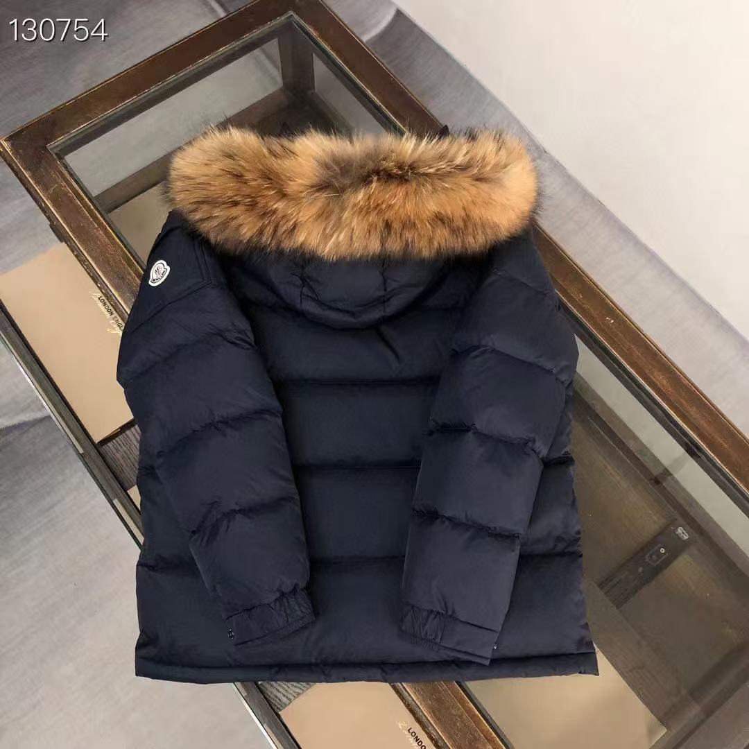 Moncler  モンクレール ダウンジャケット