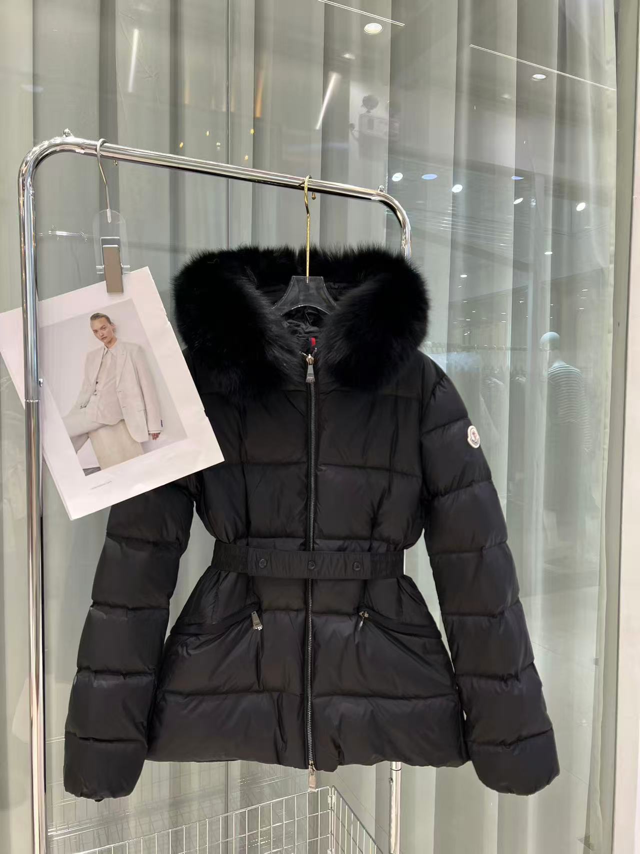Moncler  モンクレール ダウンジャケット
