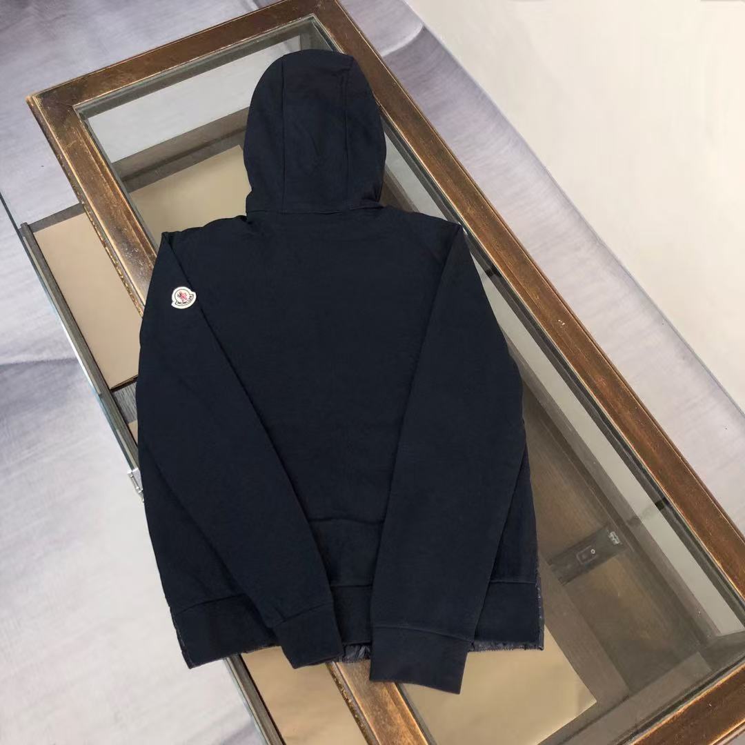 Moncler  モンクレール ダウンジャケット