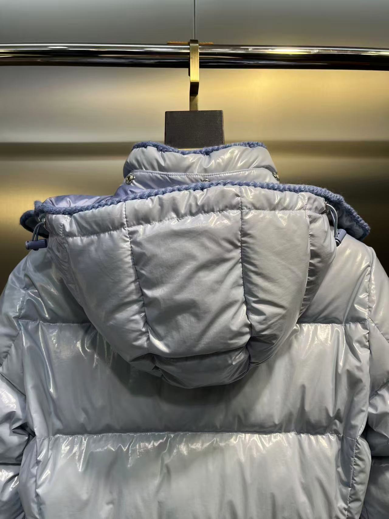 Moncler  モンクレール ダウンジャケット