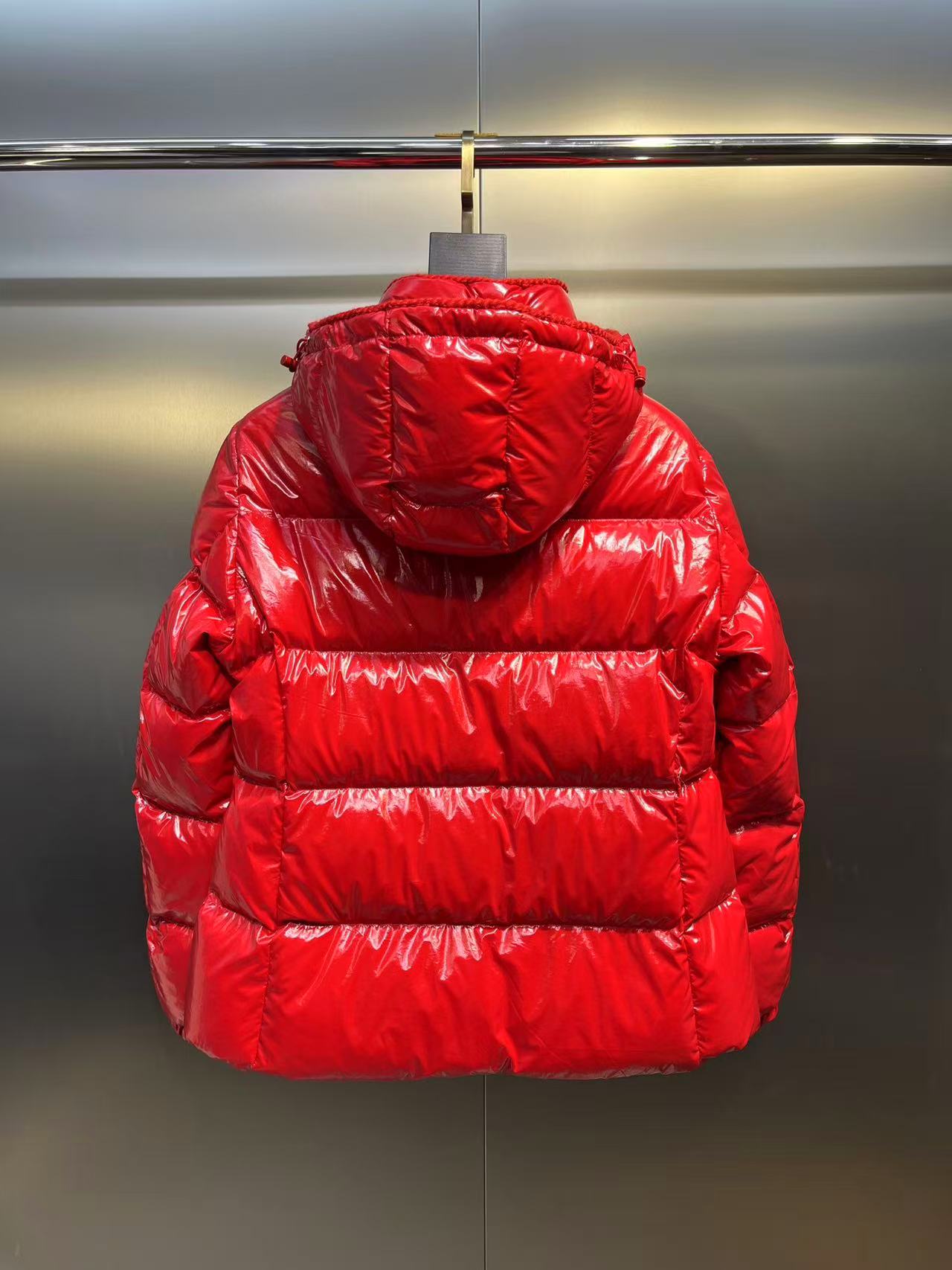 Moncler  モンクレール ダウンジャケット
