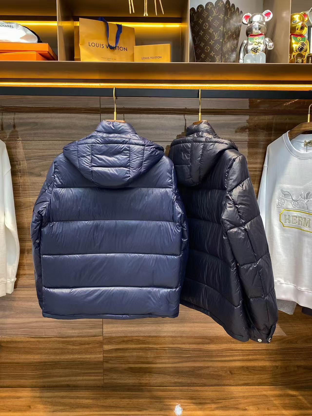 Prada  プラダ ダウンジャケット