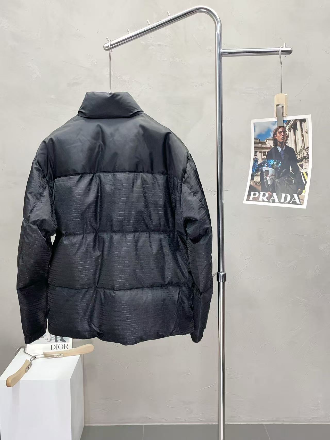 Prada  プラダ ダウンジャケット