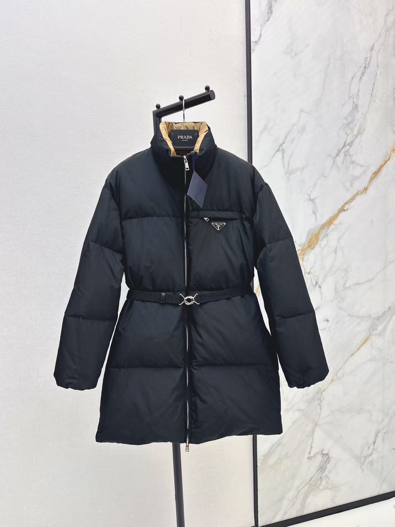 Prada  プラダ ダウンジャケット