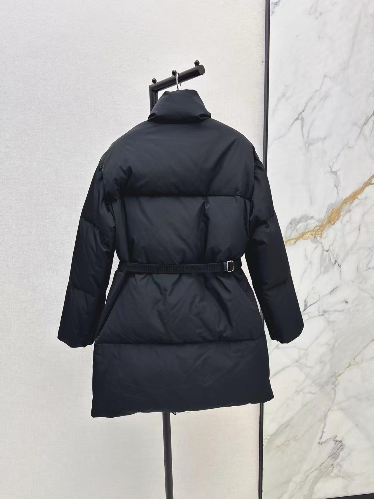Prada  プラダ ダウンジャケット