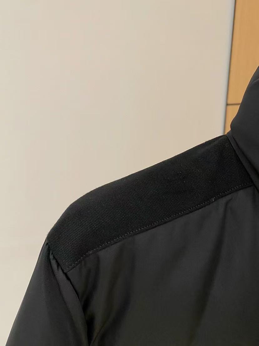 Prada  プラダ ダウンジャケット