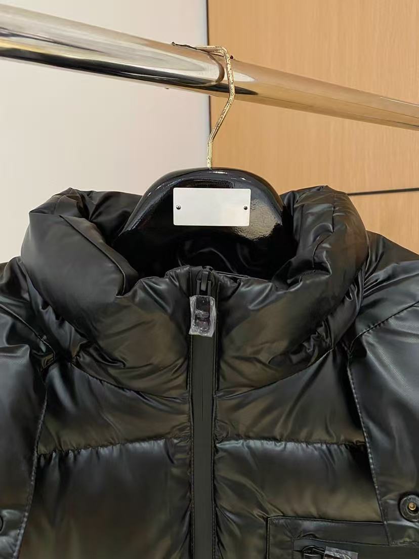 Prada  プラダ ダウンジャケット