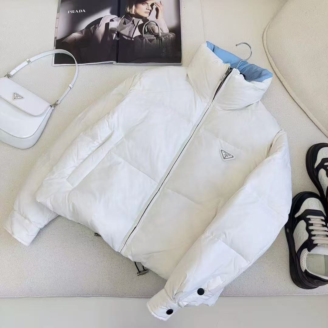 Prada  プラダ ダウンジャケット