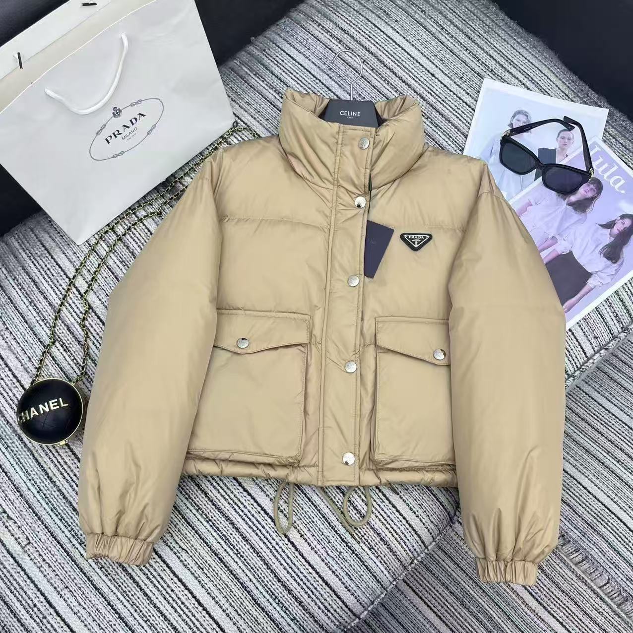 Prada  プラダ ダウンジャケット