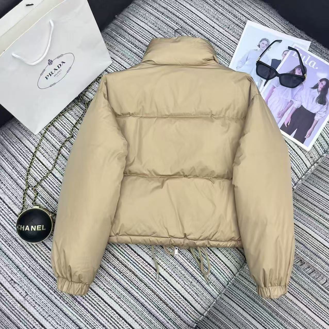 Prada  プラダ ダウンジャケット