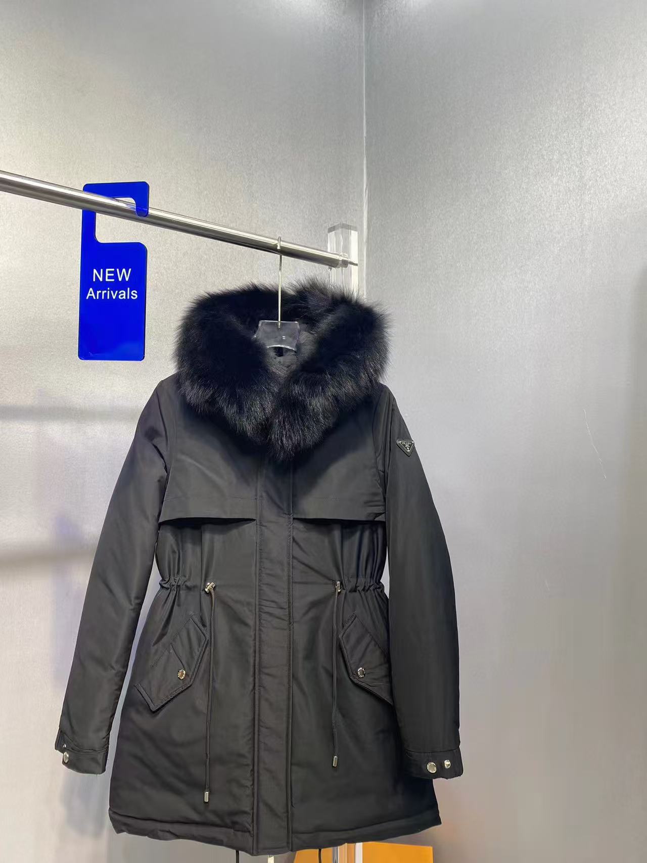 Prada  プラダ ダウンジャケット