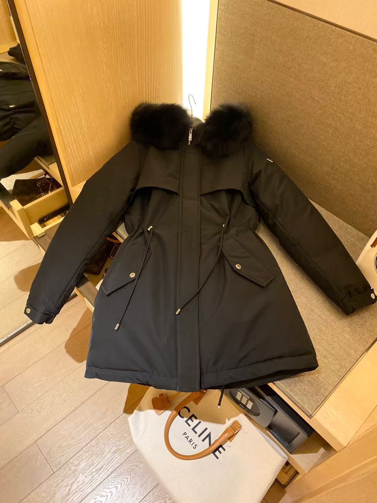 Prada  プラダ ダウンジャケット