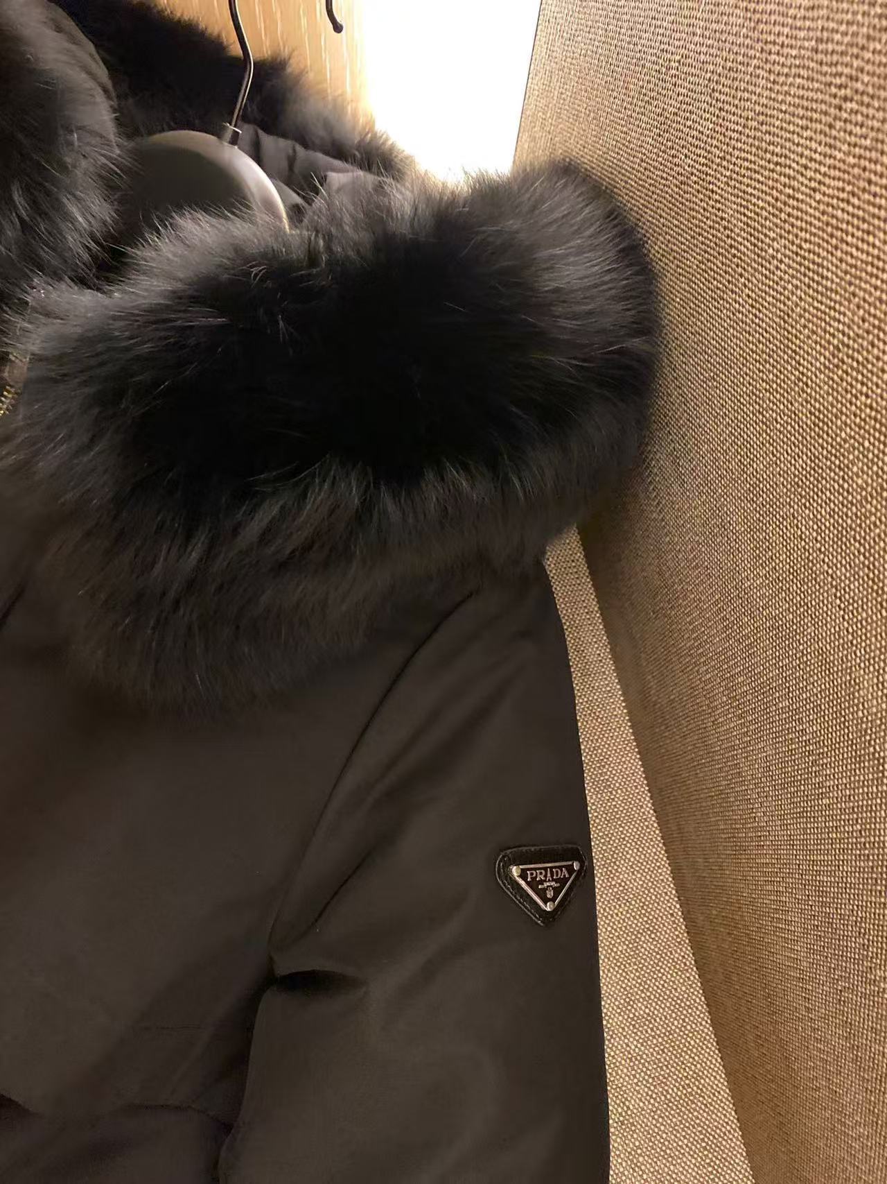 Prada  プラダ ダウンジャケット