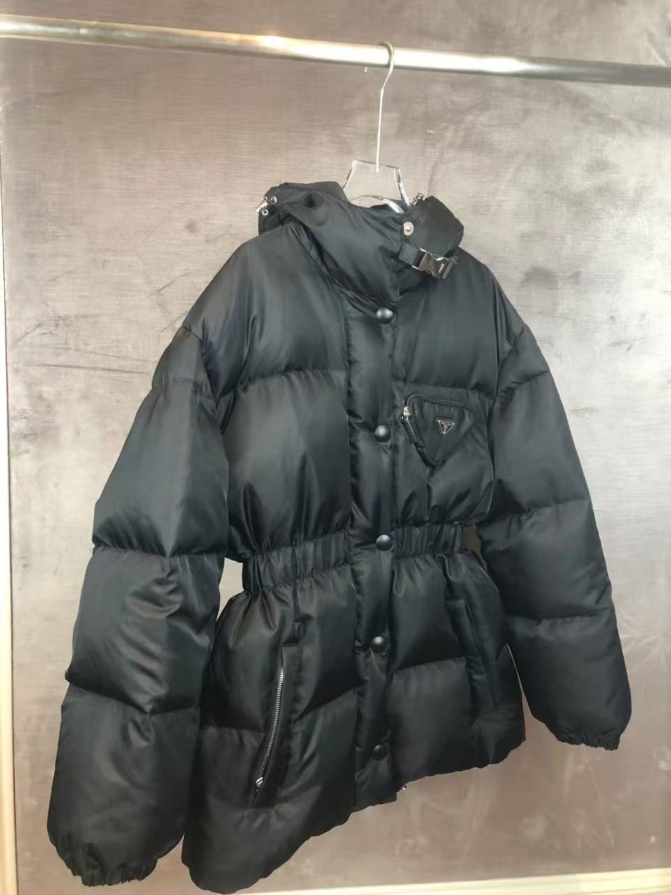 Prada  プラダ ダウンジャケット