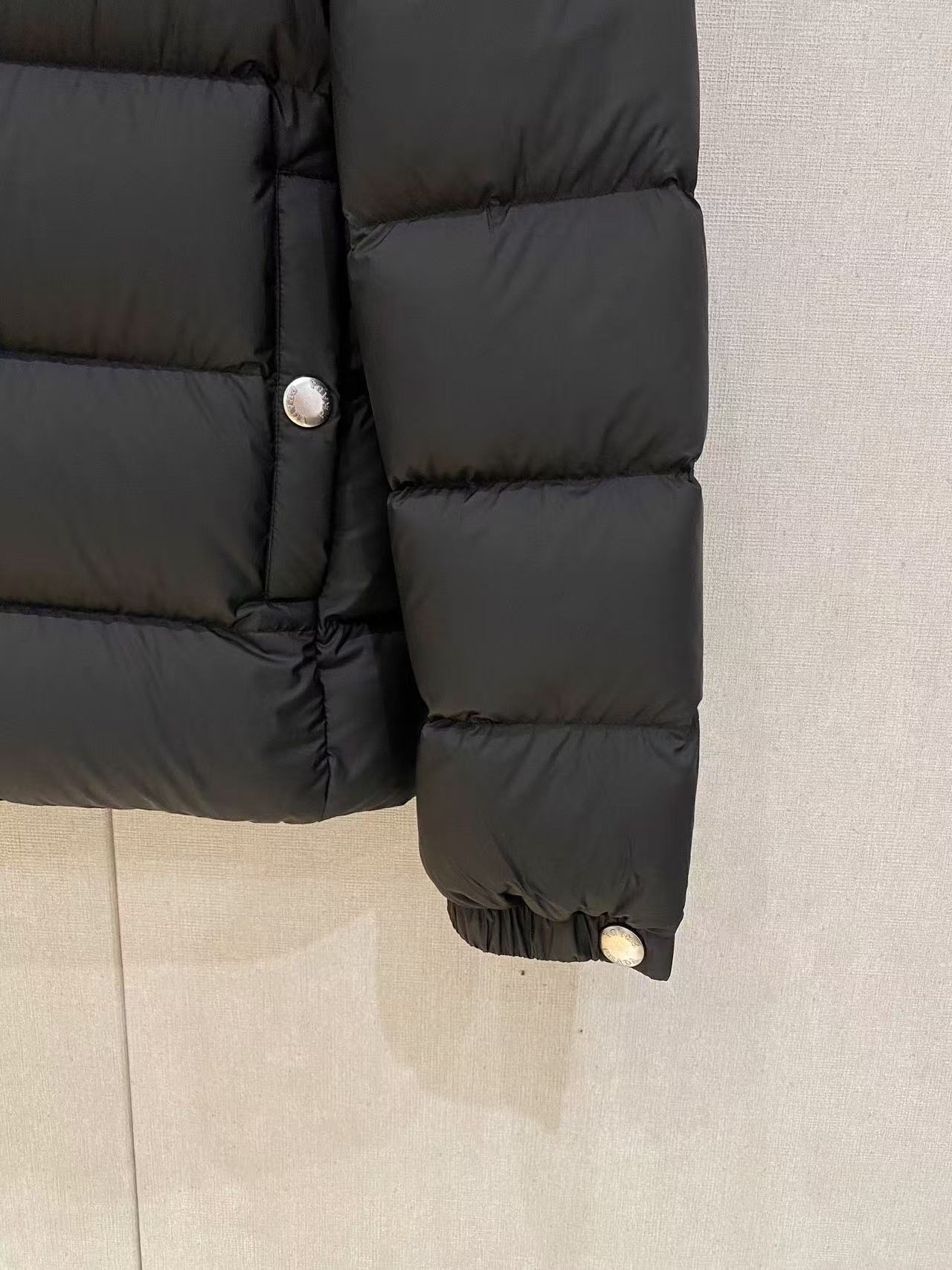 Prada  プラダ ダウンジャケット