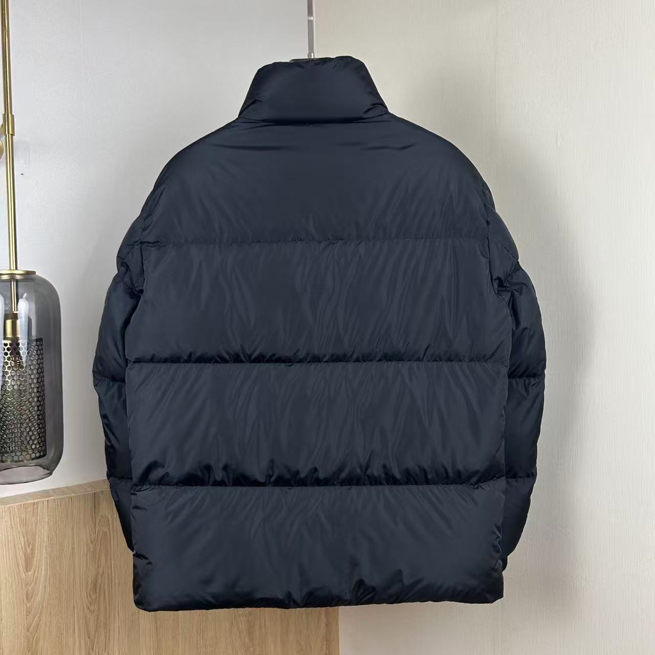 Prada  プラダ ダウンジャケット