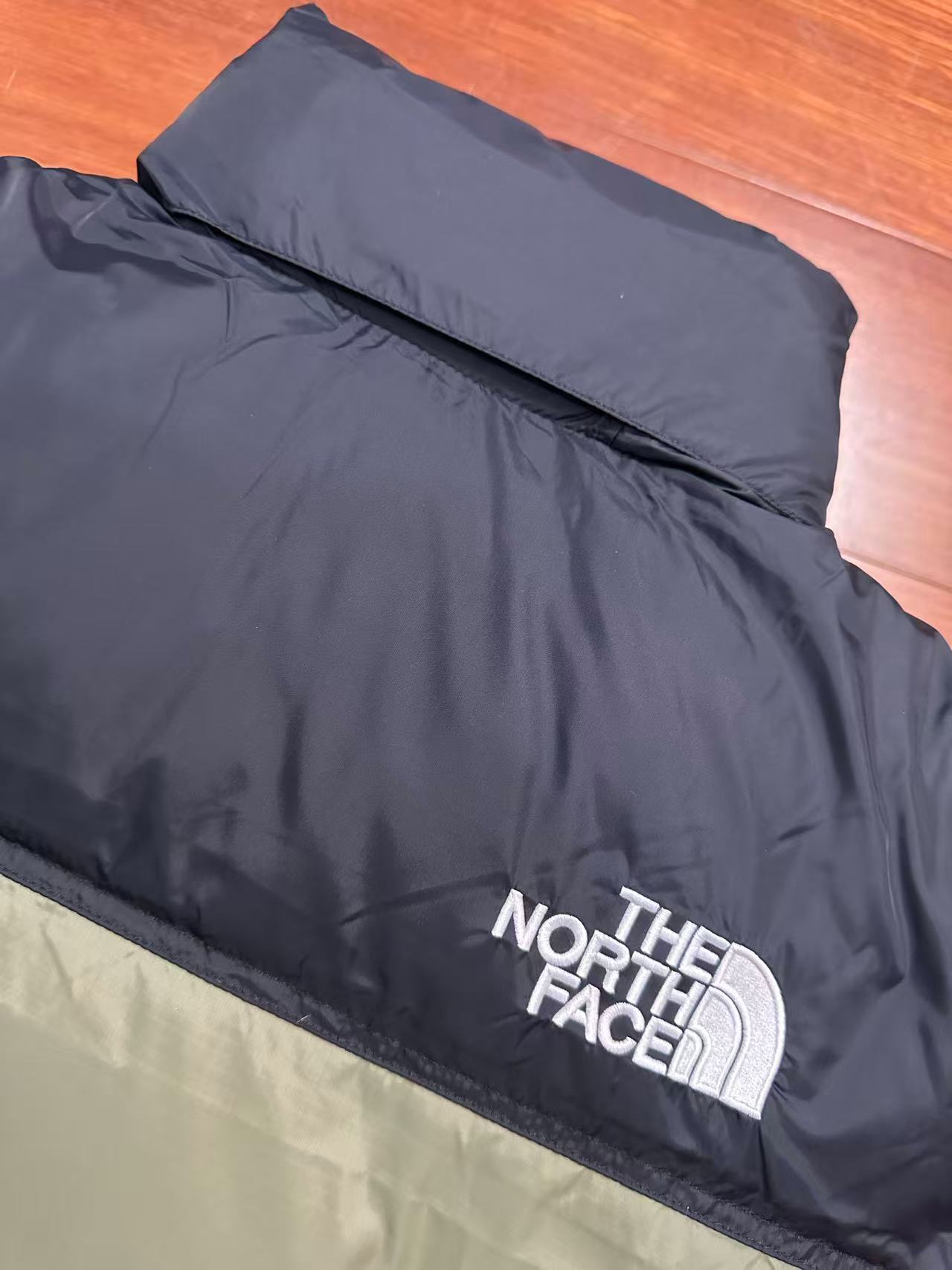 THE NORTH FACE  ザ・ノース・フェイス  ダウンジャケット
