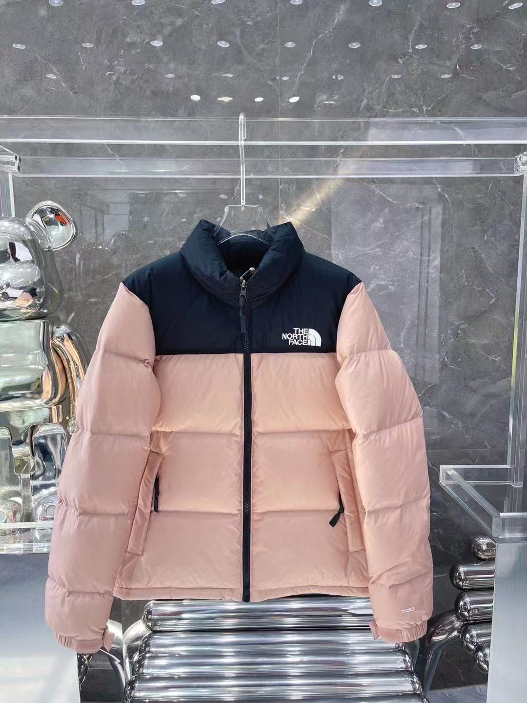 THE NORTH FACE  ザ・ノース・フェイス  ダウンジャケット