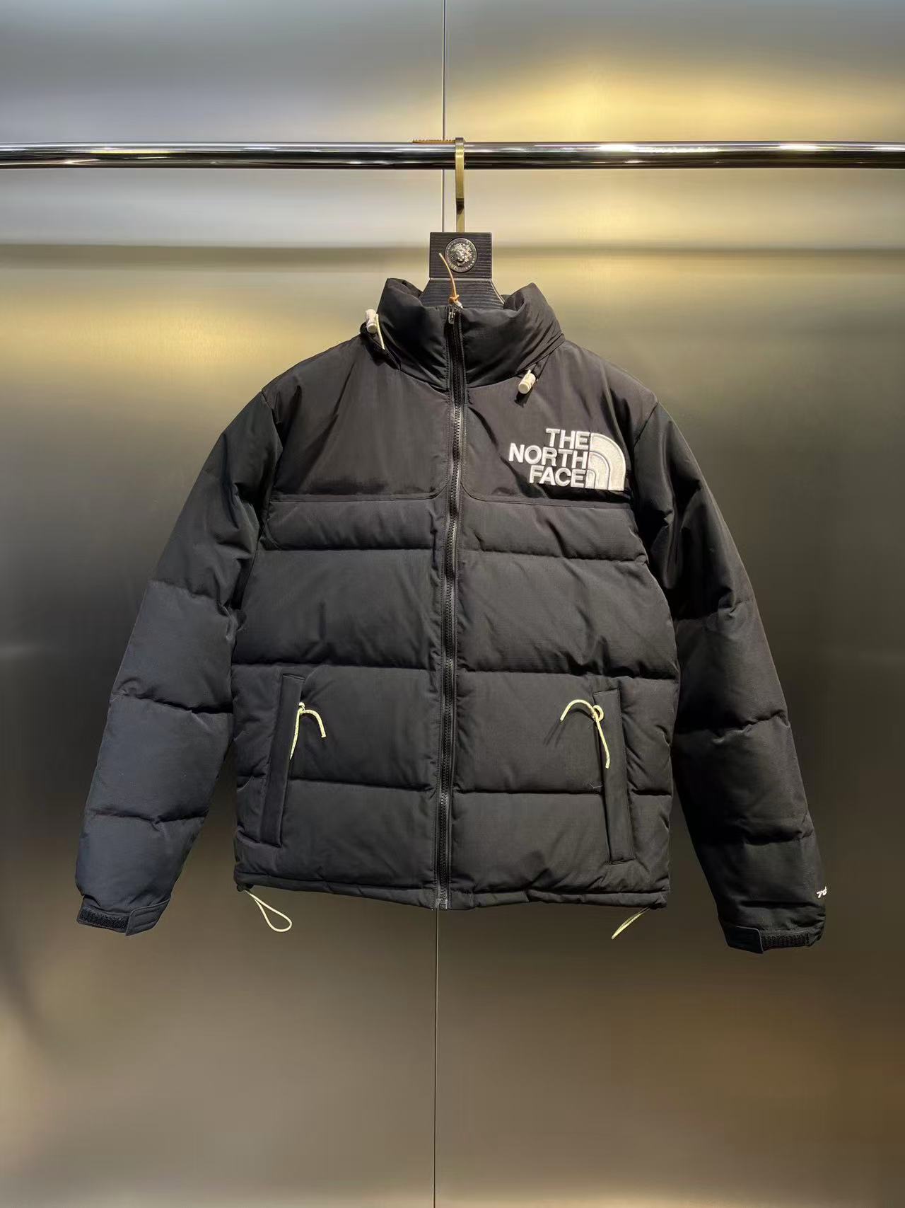 THE NORTH FACE  ザ・ノース・フェイス  ダウンジャケット
