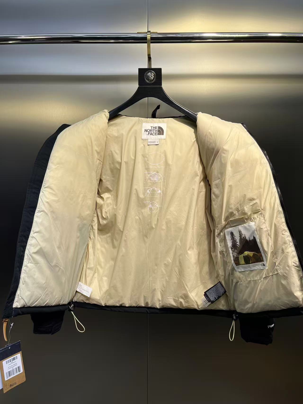 THE NORTH FACE  ザ・ノース・フェイス  ダウンジャケット