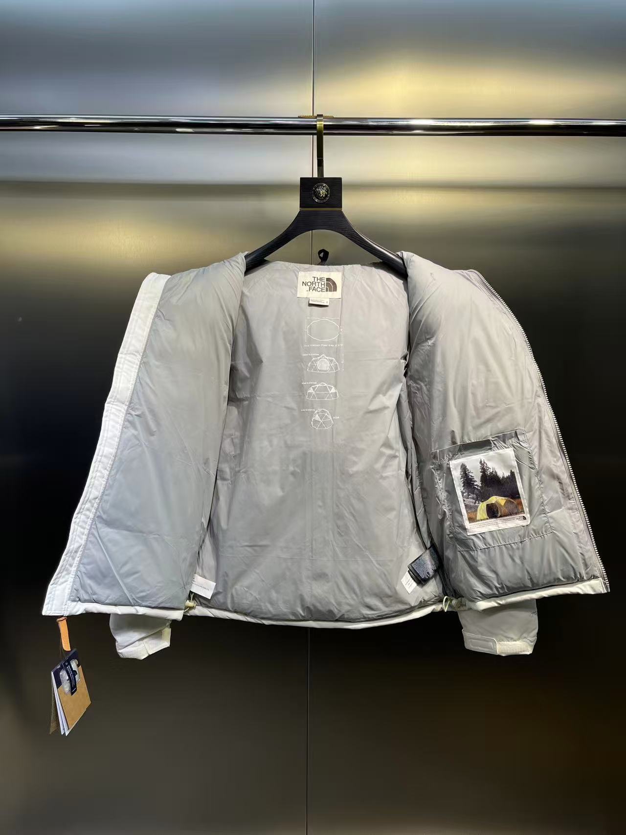 THE NORTH FACE  ザ・ノース・フェイス  ダウンジャケット