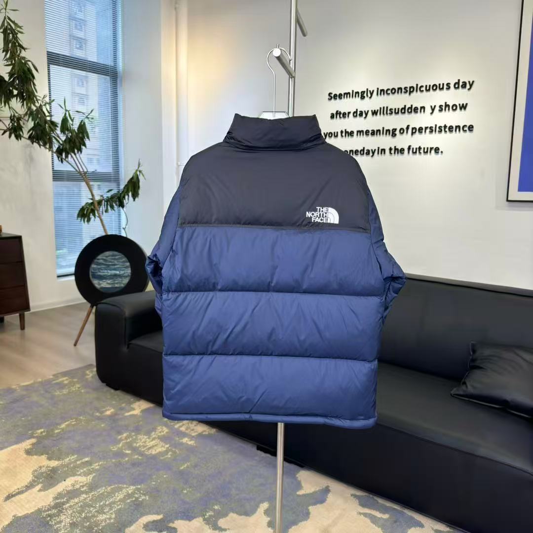 THE NORTH FACE  ザ・ノース・フェイス  ダウンジャケット