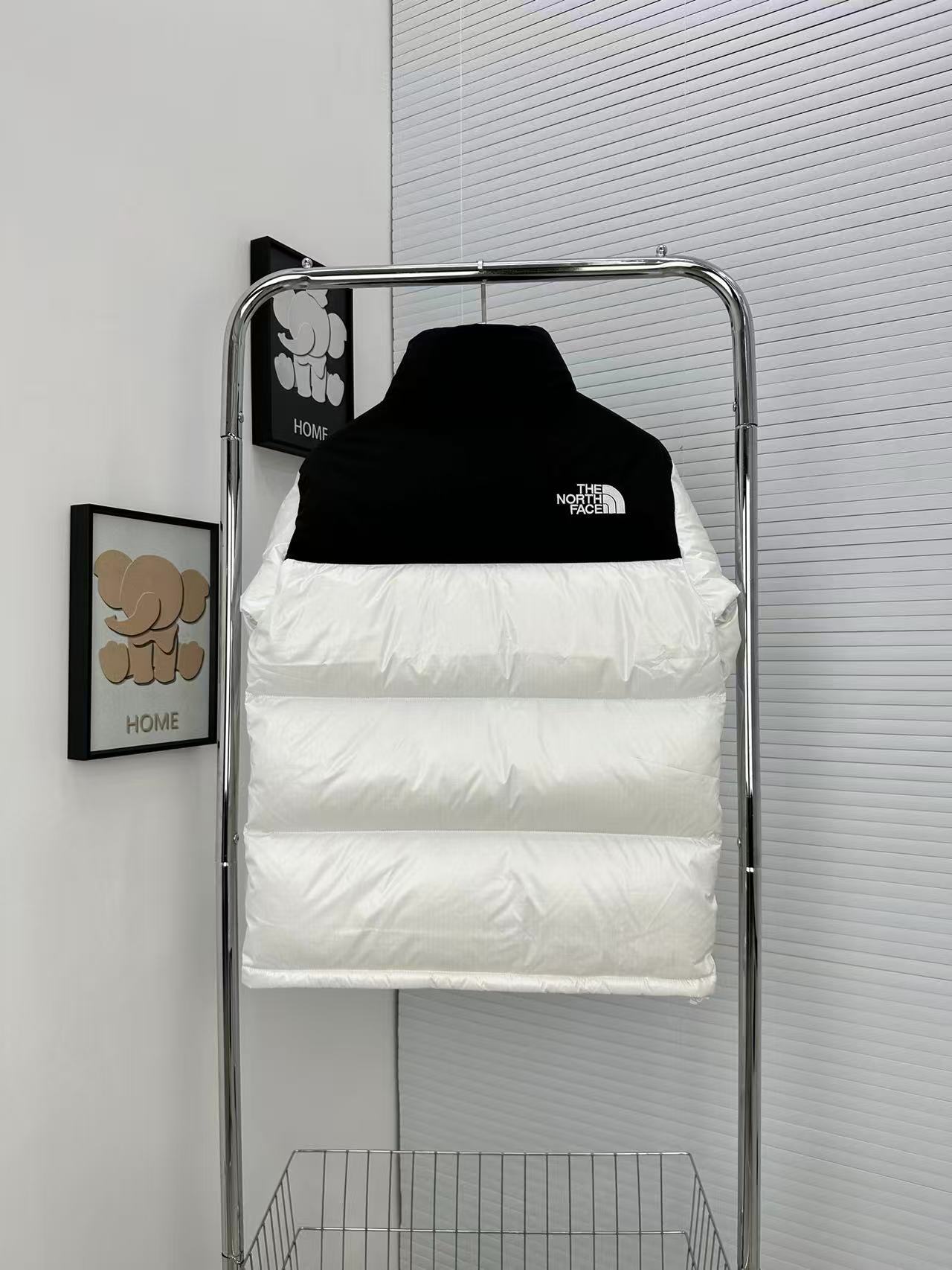 THE NORTH FACE  ザ・ノース・フェイス  ダウンジャケット