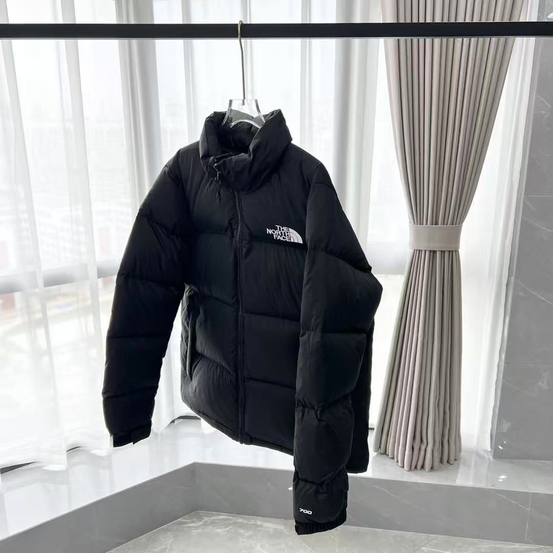 THE NORTH FACE  ザ・ノース・フェイス  ダウンジャケット