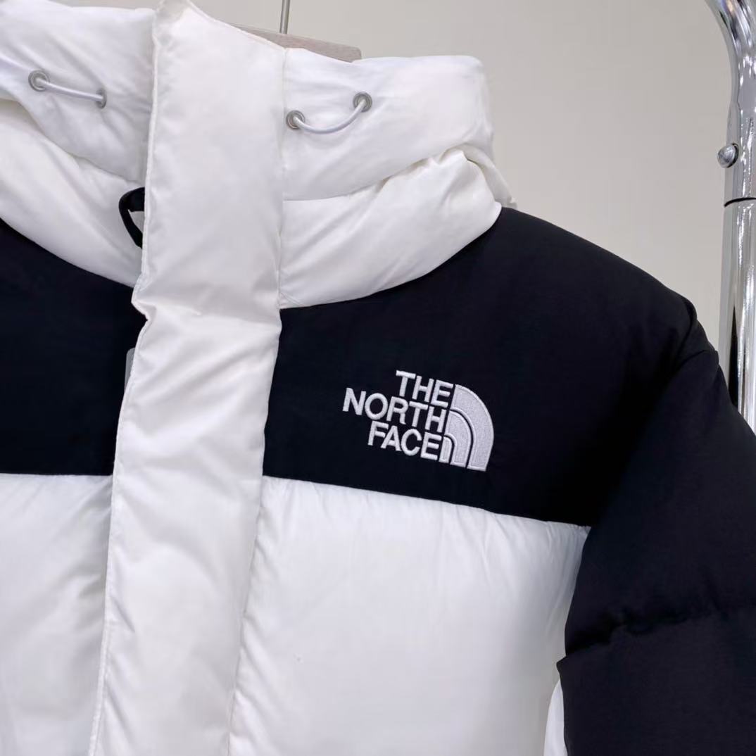 THE NORTH FACE  ザ・ノース・フェイス  ダウンジャケット