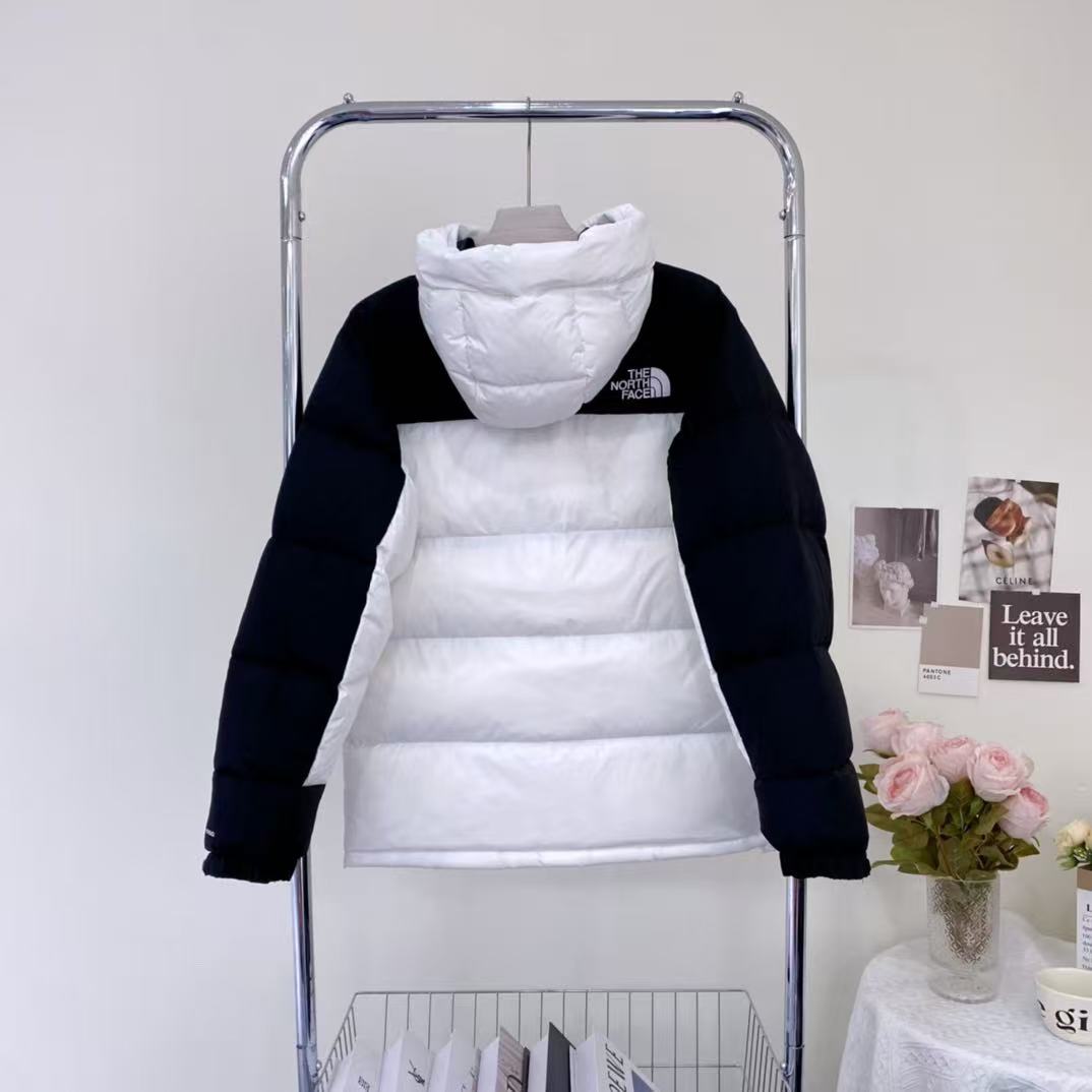 THE NORTH FACE  ザ・ノース・フェイス  ダウンジャケット