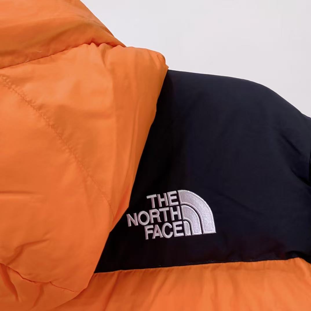 THE NORTH FACE  ザ・ノース・フェイス  ダウンジャケット