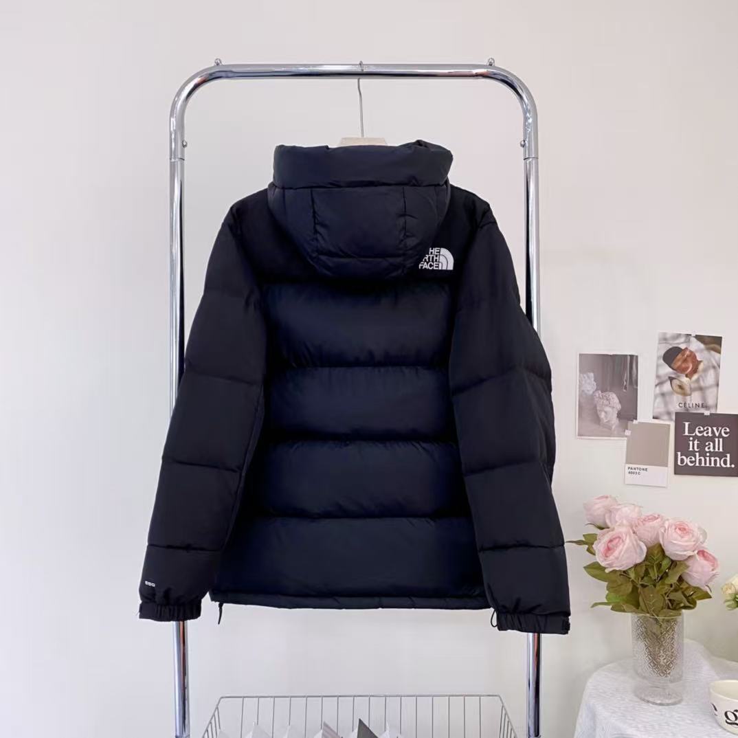 THE NORTH FACE  ザ・ノース・フェイス  ダウンジャケット