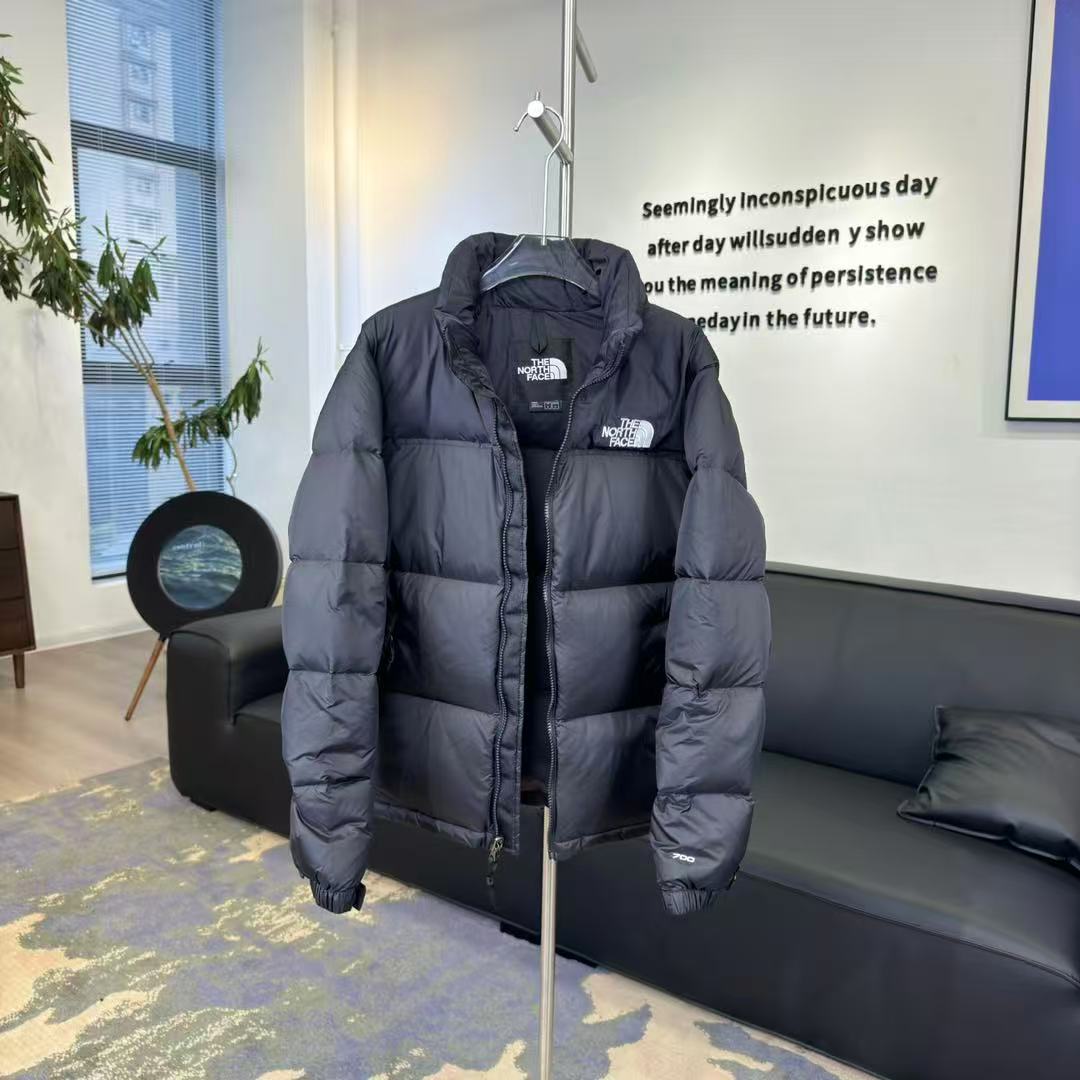 THE NORTH FACE  ザ・ノース・フェイス  ダウンジャケット