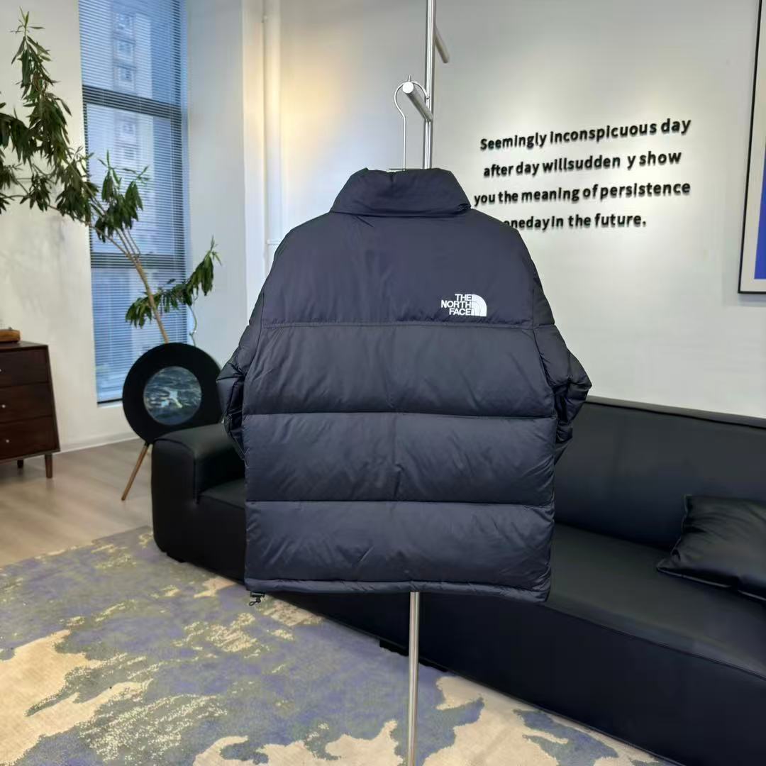 THE NORTH FACE  ザ・ノース・フェイス  ダウンジャケット
