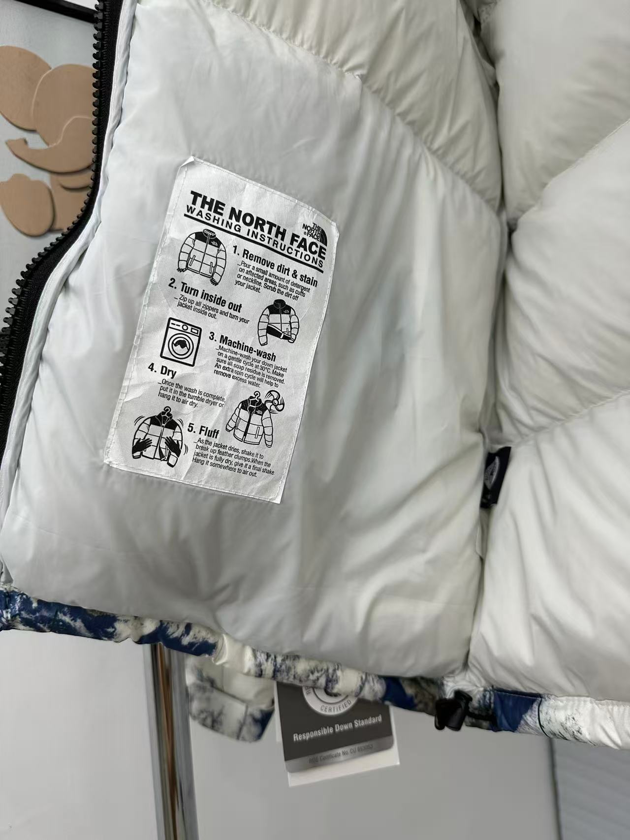 THE NORTH FACE  ザ・ノース・フェイス  ダウンジャケット