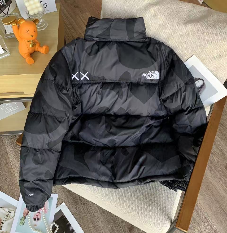 THE NORTH FACE  ザ・ノース・フェイス  ダウンジャケット