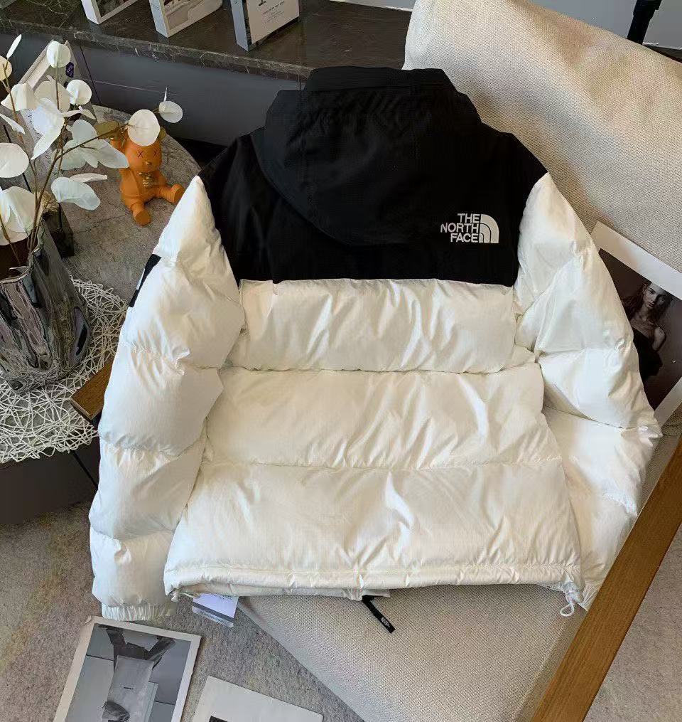 THE NORTH FACE  ザ・ノース・フェイス  ダウンジャケット