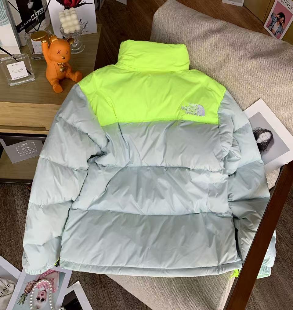 THE NORTH FACE  ザ・ノース・フェイス  ダウンジャケット