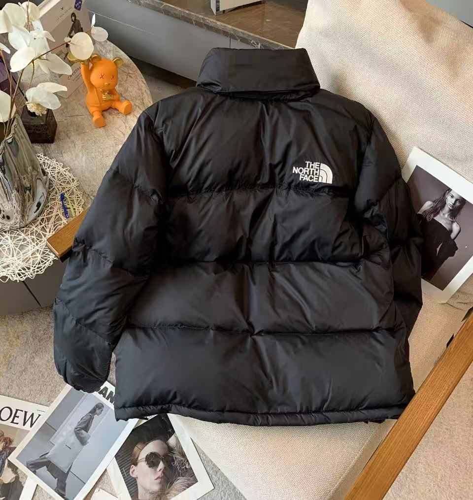 THE NORTH FACE  ザ・ノース・フェイス  ダウンジャケット