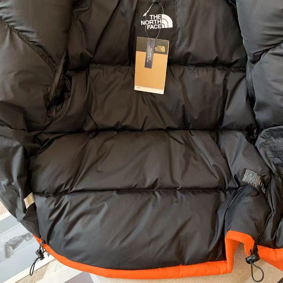THE NORTH FACE  ザ・ノース・フェイス  ダウンジャケット