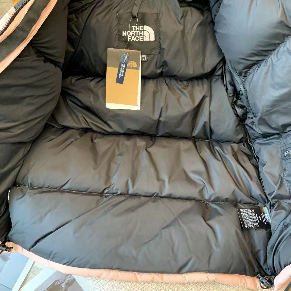 THE NORTH FACE  ザ・ノース・フェイス  ダウンジャケット