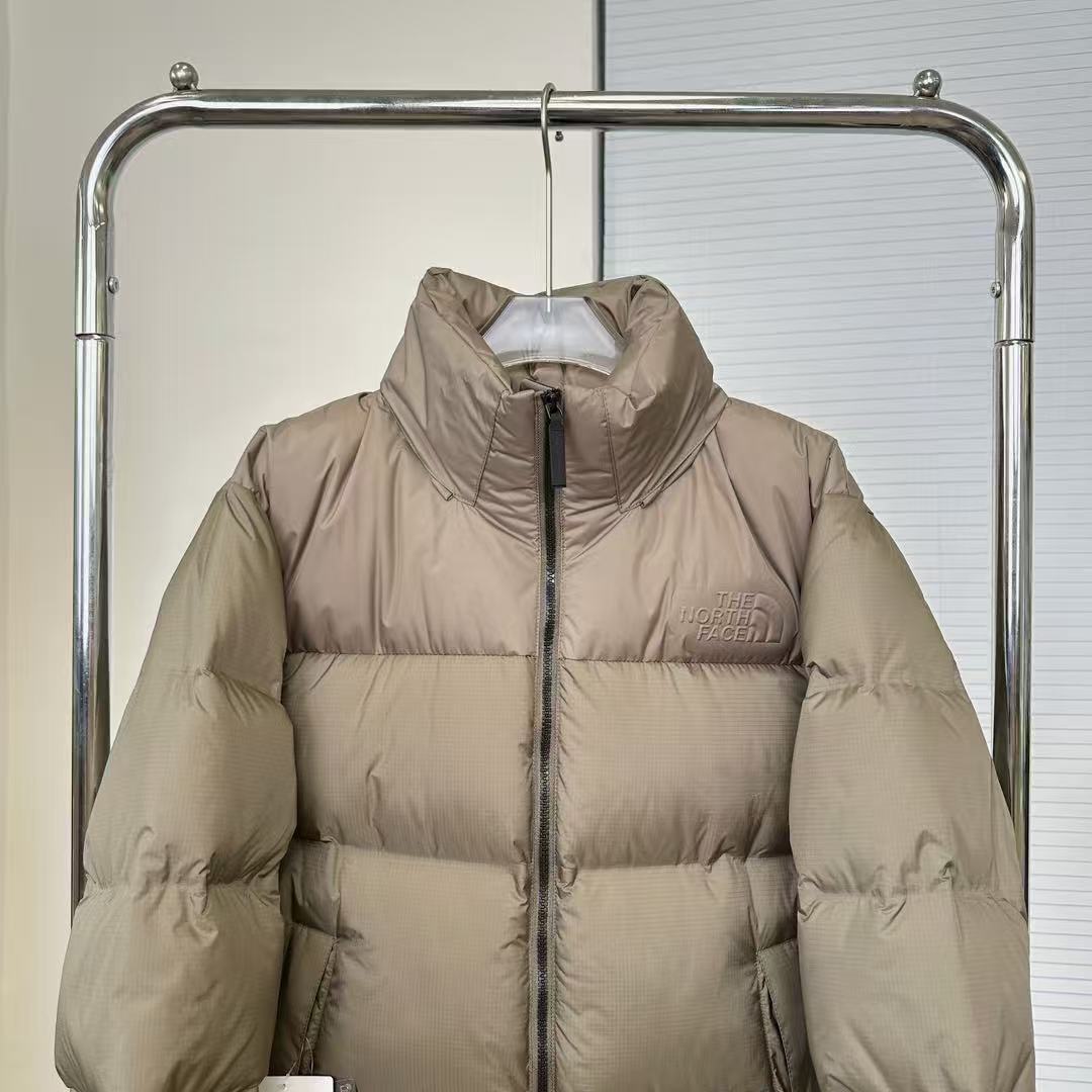 THE NORTH FACE  ザ・ノース・フェイス  ダウンジャケット