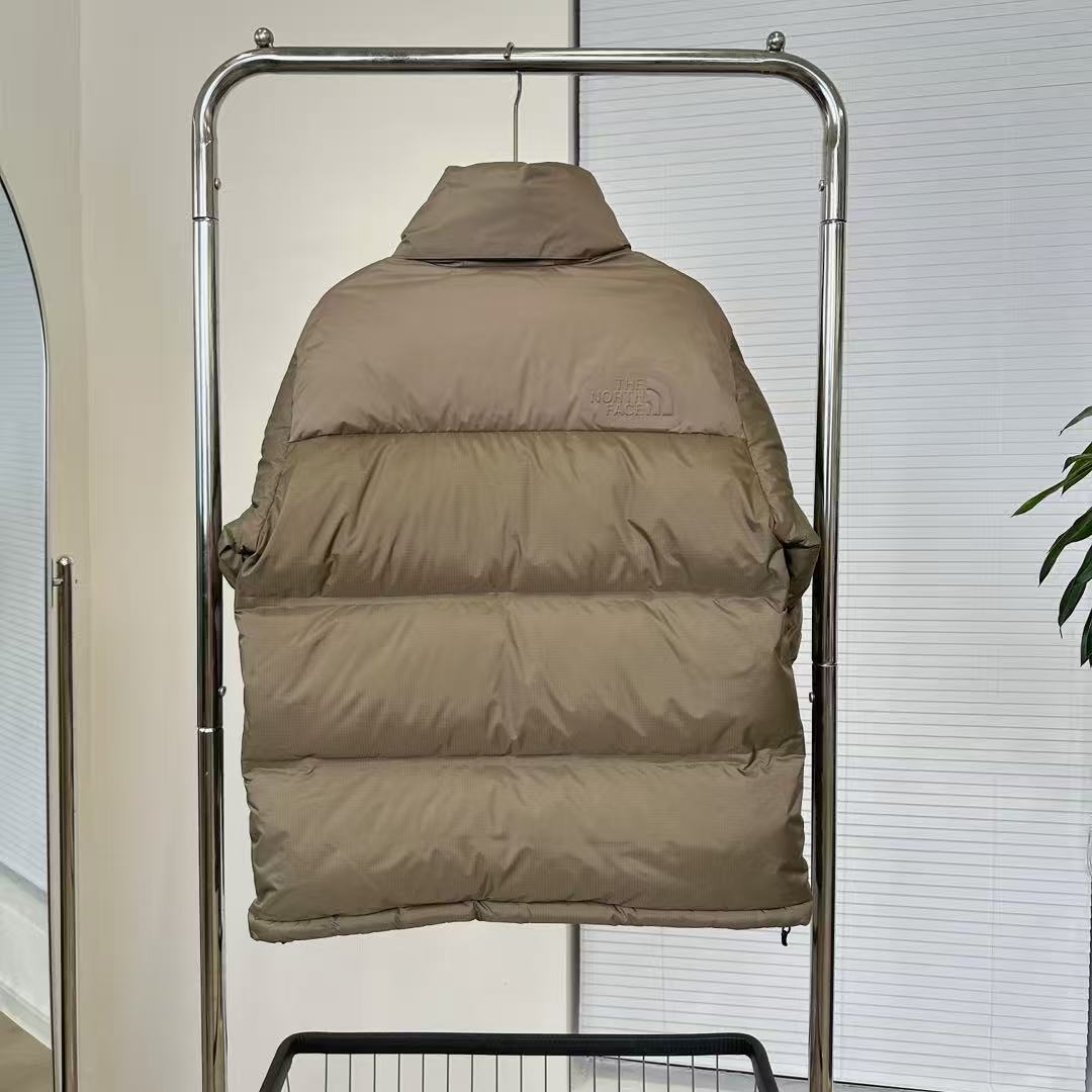 THE NORTH FACE  ザ・ノース・フェイス  ダウンジャケット