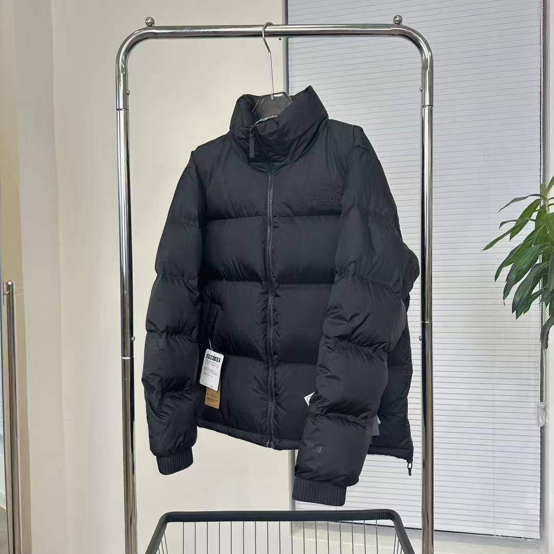 THE NORTH FACE  ザ・ノース・フェイス  ダウンジャケット