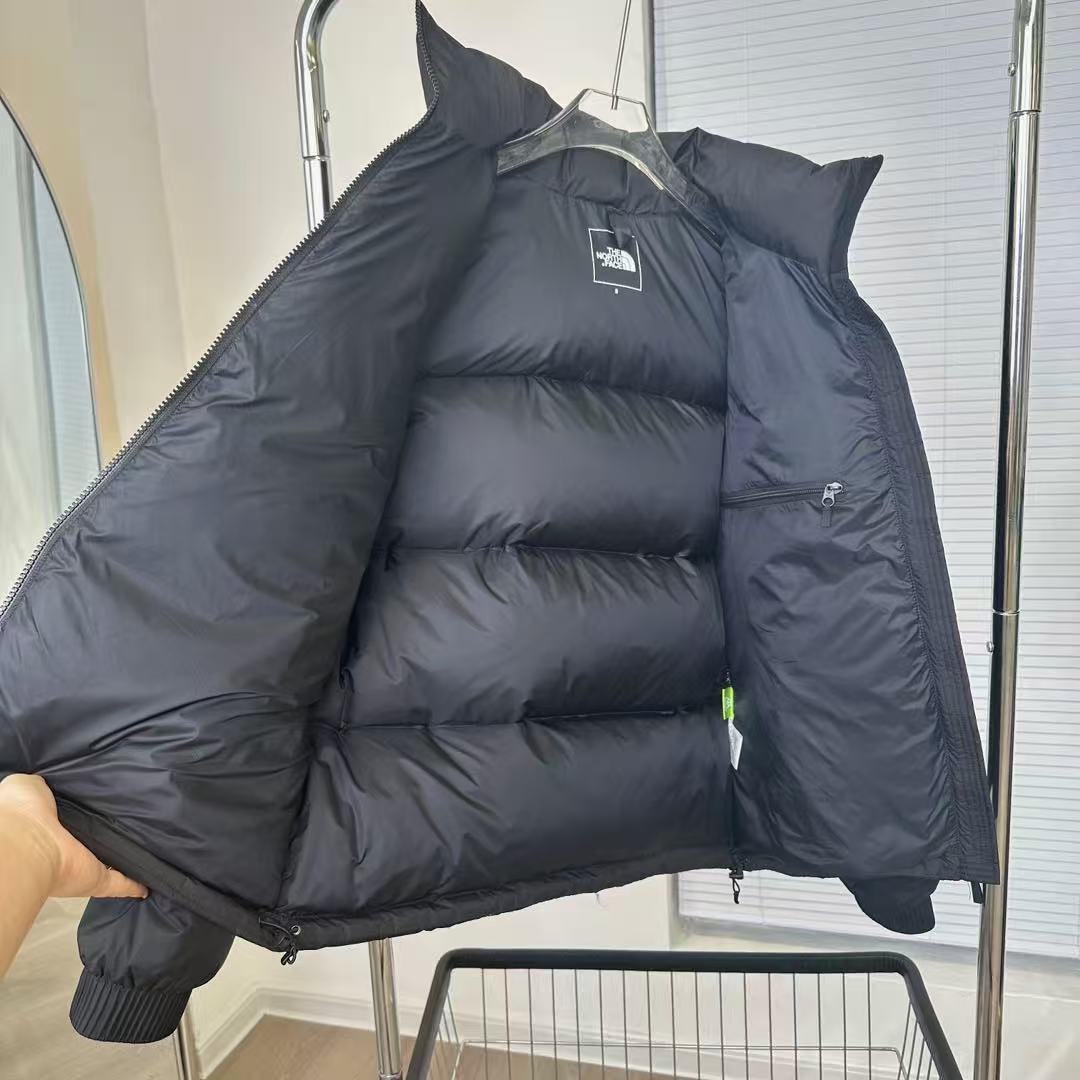 THE NORTH FACE  ザ・ノース・フェイス  ダウンジャケット
