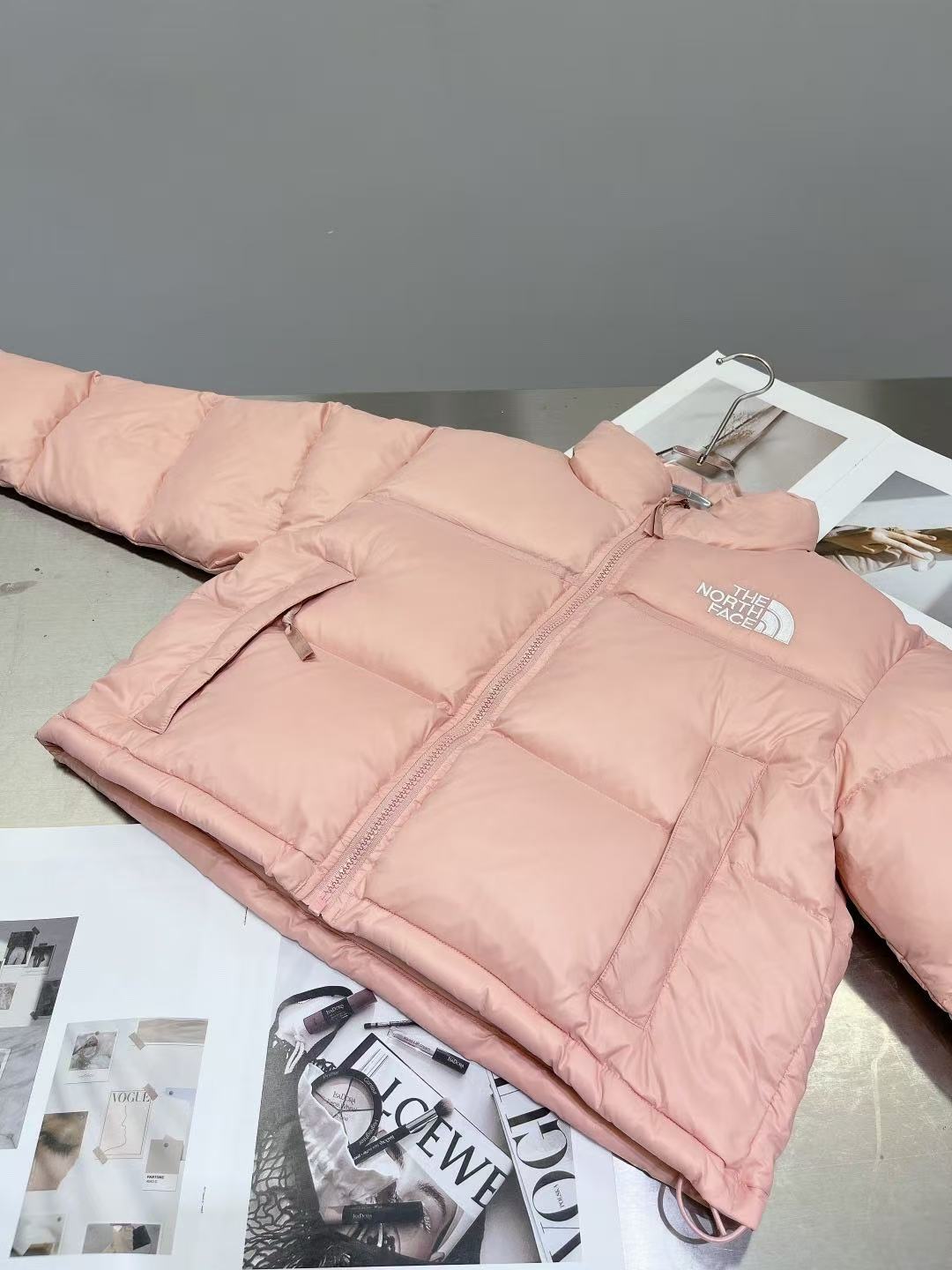 THE NORTH FACE  ザ・ノース・フェイス  ダウンジャケット